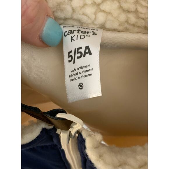 Carter’s Sherpa vest‎ - Picture 3 of 3
